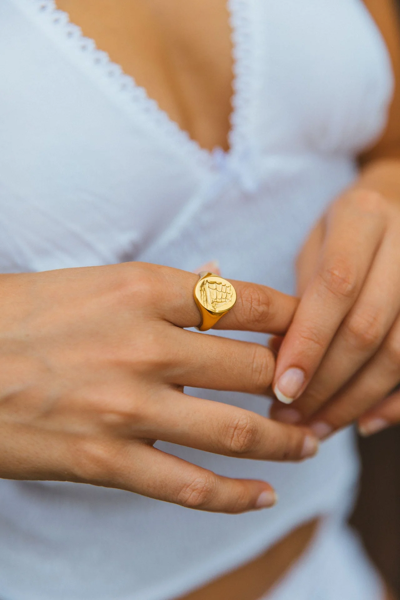 Zale Ring, Gold - Image 3